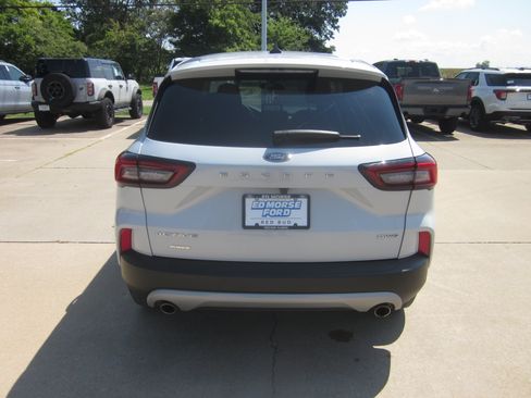 Used 2025 Ford Escape Active AWD/4WD image 5
