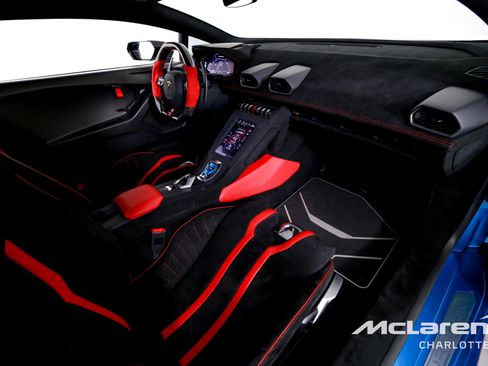 Used 2023 Lamborghini Huracan STO RWD image 18