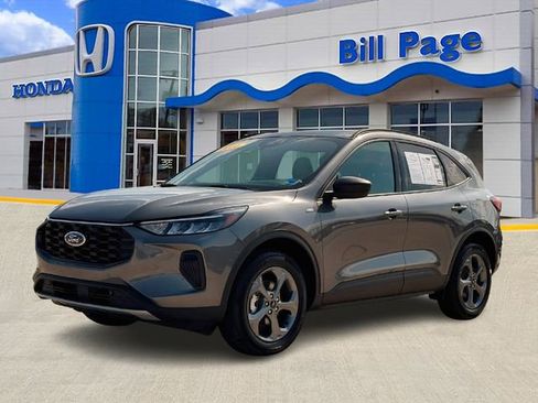 Used 2025 Ford Escape ST-Line image 2