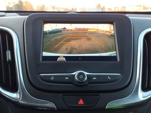 Used 2021 Chevrolet Equinox LT image 19