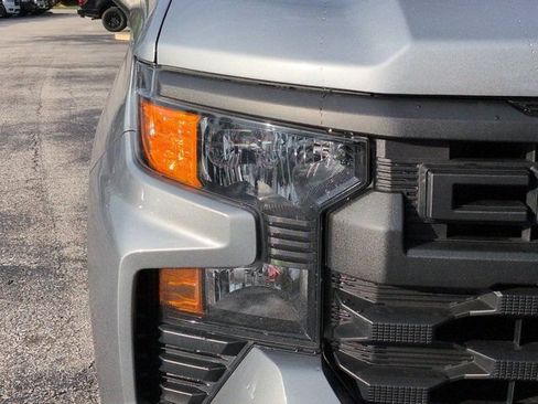 Used 2024 Chevrolet Silverado 1500 Custom Trail Boss w/ LPO, Dark Essentials Package AWD/4WD image 9