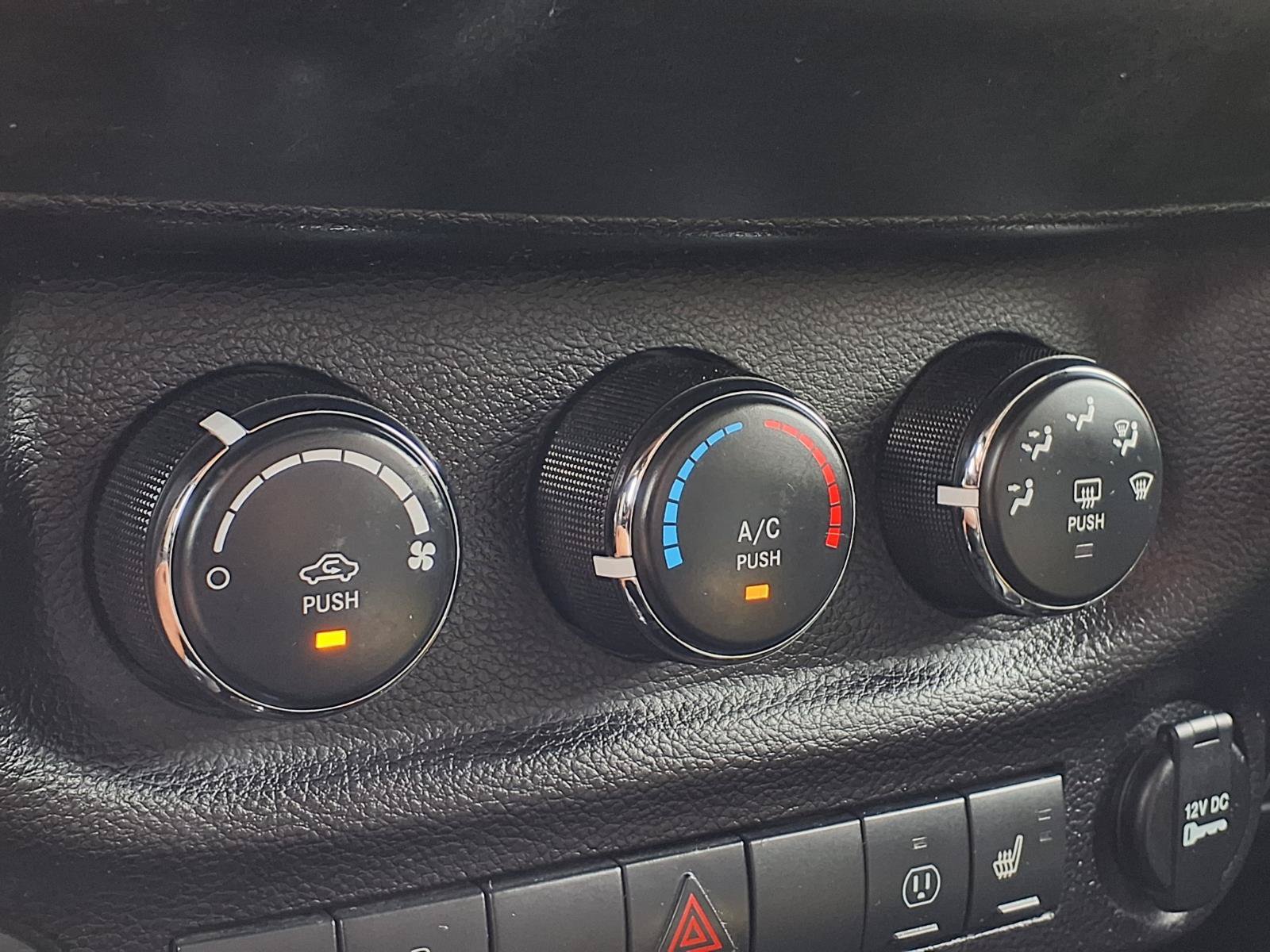 Used 2015 Jeep Wrangler Unlimited Sahara AWD/4WD image 21