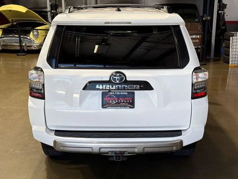Used 2019 Toyota 4Runner TRD Off-Road AWD/4WD image 6