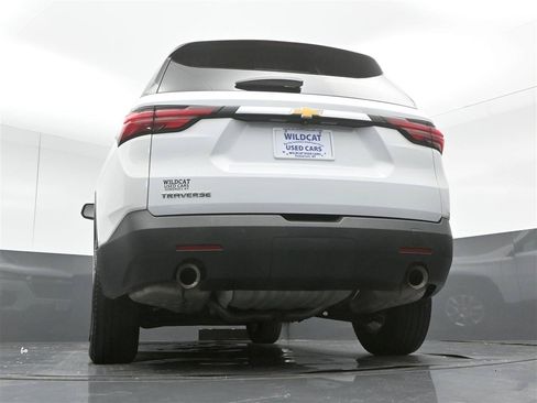 Used 2022 Chevrolet Traverse LS FWD image 34