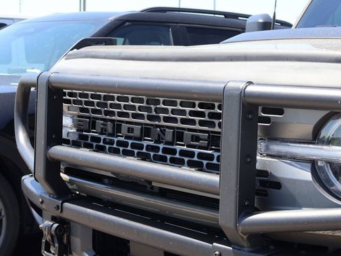 Used 2025 Ford Bronco Badlands AWD/4WD image 2