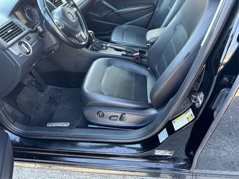 Used 2014 Volkswagen Passat 1.8T Wolfsburg Edition image 10