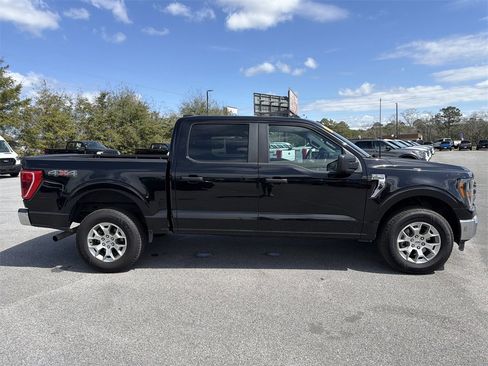 Used 2023 Ford F150 XLT image 4
