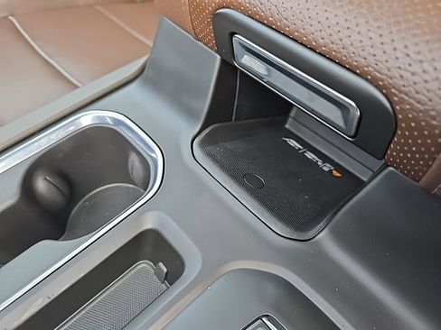 Used 2025 GMC Sierra 3500 Denali w/ Denali Reserve Package image 19