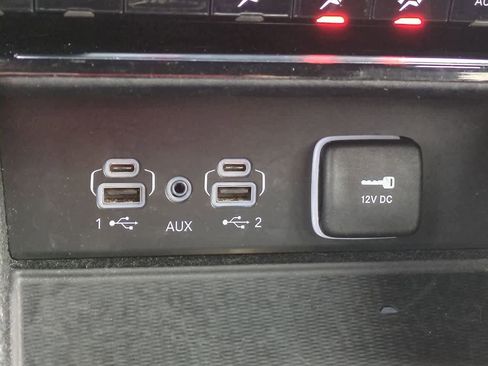 Used 2021 Jeep Grand Cherokee L Laredo image 28