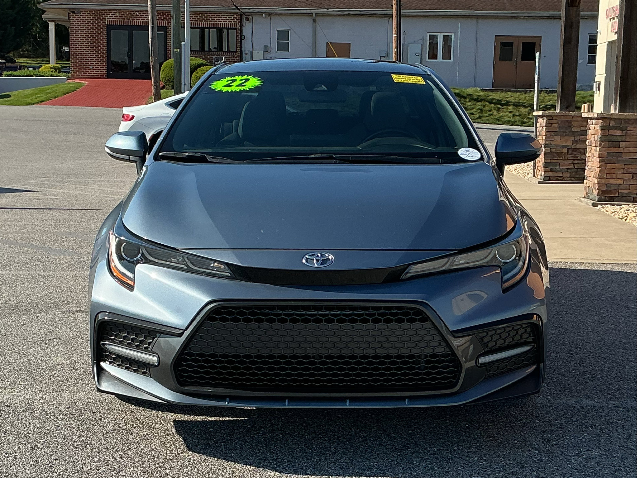 Used 2022 Toyota Corolla SE w/ SE Premium Package FWD image 10