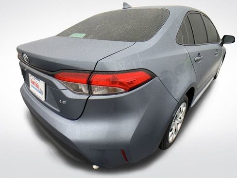 Used 2023 Toyota Corolla LE image 7