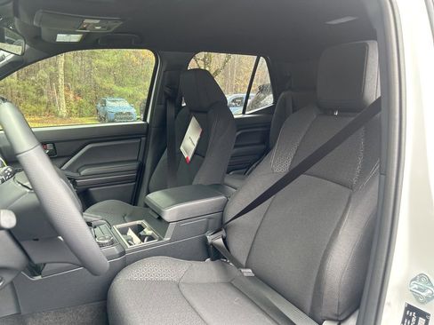 New 2025 Toyota 4Runner SR5 image 3