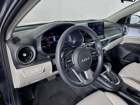 Certified 2023 Kia Forte LXS image 9