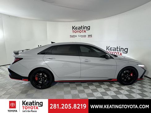 Used 2025 Hyundai Elantra N image 3