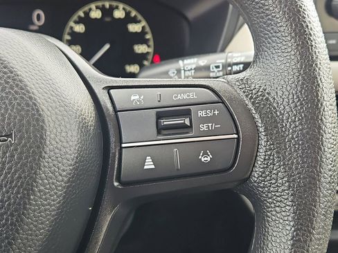 Certified 2024 Honda HR-V LX image 20