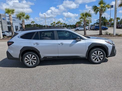 Certified 2023 Subaru Outback Premium AWD/4WD image 3