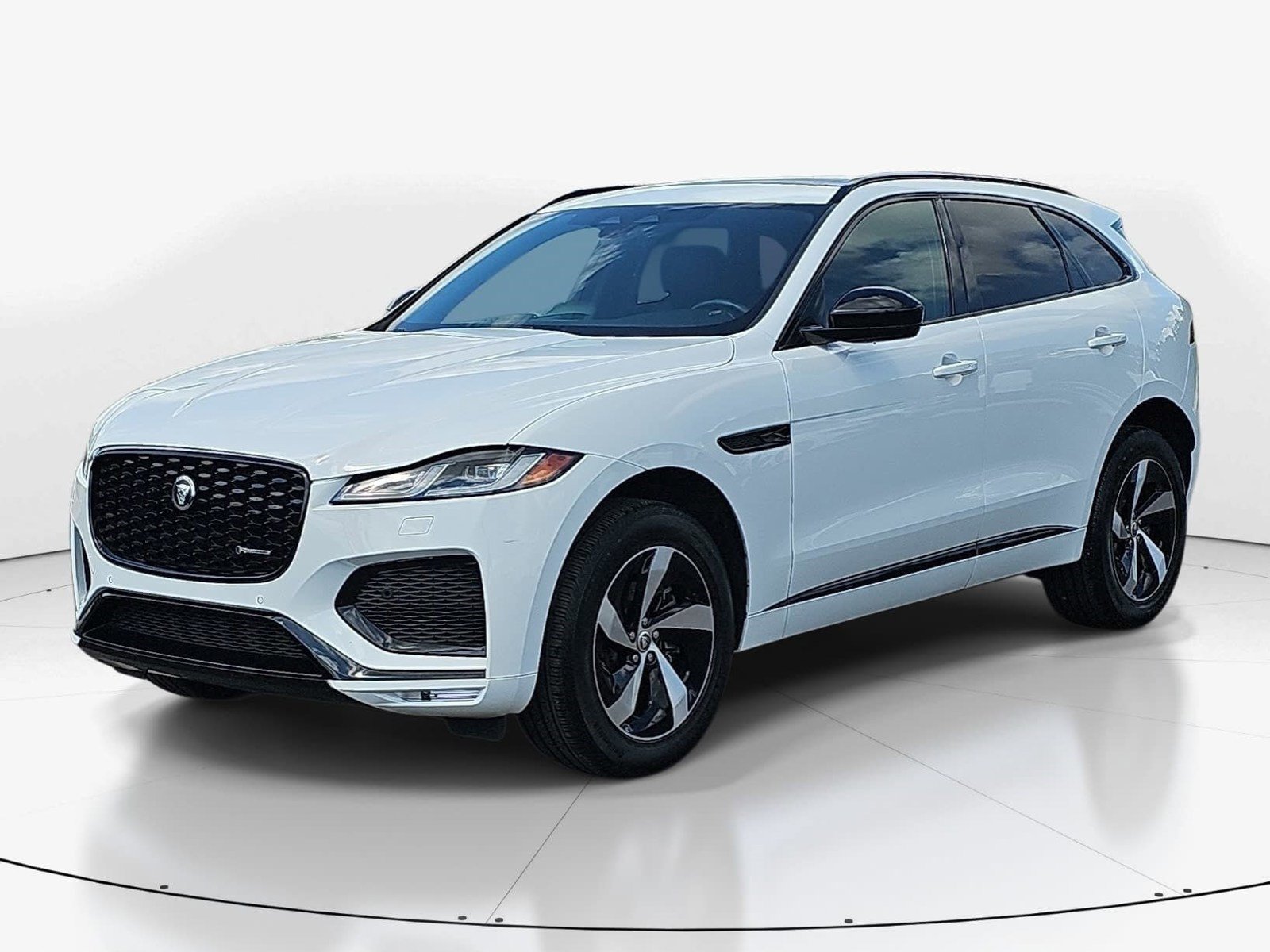 Used 2024 Jaguar F-PACE R-Dynamic S AWD/4WD image 8