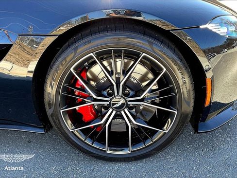 Used 2021 Aston Martin V8 Vantage Roadster image 10