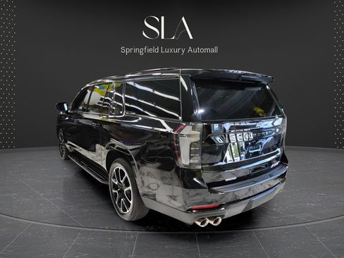 Used 2026 Chevrolet Suburban RST w/ RST Capability Package AWD/4WD image 4