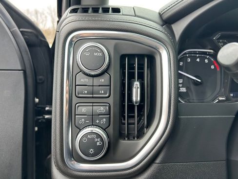 Used 2020 GMC Sierra 1500 Elevation image 3