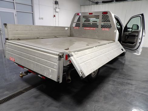 Used 2019 Ford F250 XL RWD image 8