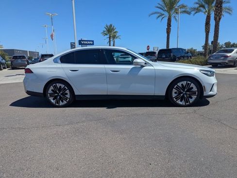 Used 2025 BMW 530i xDrive AWD/4WD image 6
