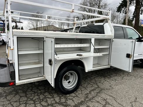 Used 2018 Ford F350 XLT image 22