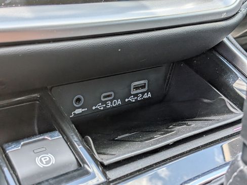 Used 2023 Subaru Outback Limited AWD/4WD image 33