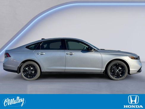 New 2025 Honda Accord SE image 6