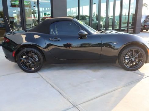 Used 2023 MAZDA MX-5 Miata Club RWD image 2
