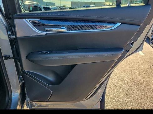Certified 2024 Cadillac XT6 Premium Luxury w/ Technology Package AWD/4WD image 25