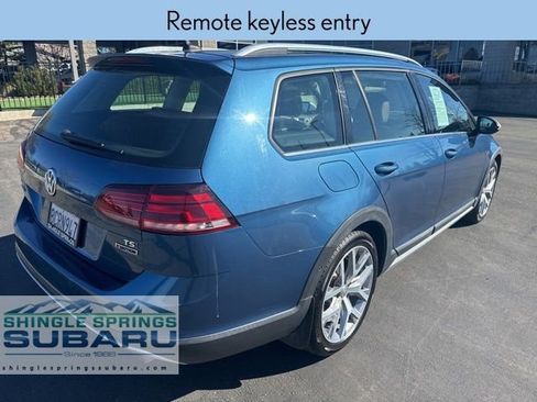 Used 2018 Volkswagen Golf Alltrack SEL image 5