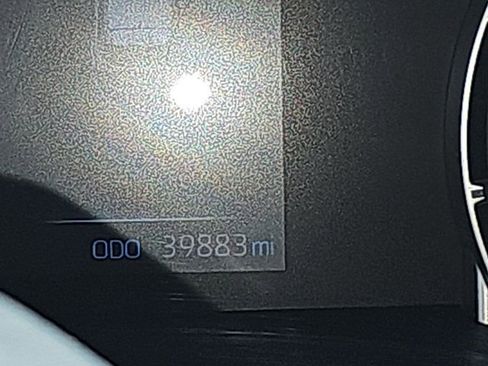 Used 2021 Toyota Highlander L image 13