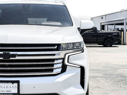 Used 2022 Chevrolet Tahoe High Country AWD/4WD image 5