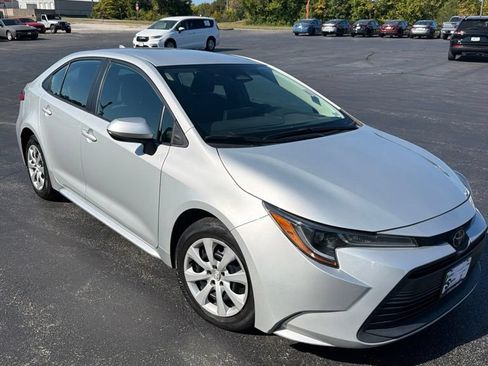 Used 2024 Toyota Corolla LE FWD image 4