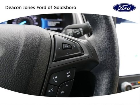 Used 2022 Ford Edge SEL w/ Convenience Package image 23