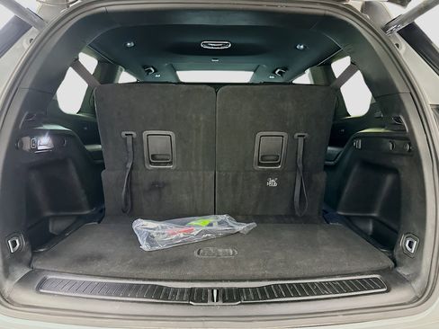 Used 2024 Jeep Grand Cherokee L Limited w/ Luxury Tech Group II image 32