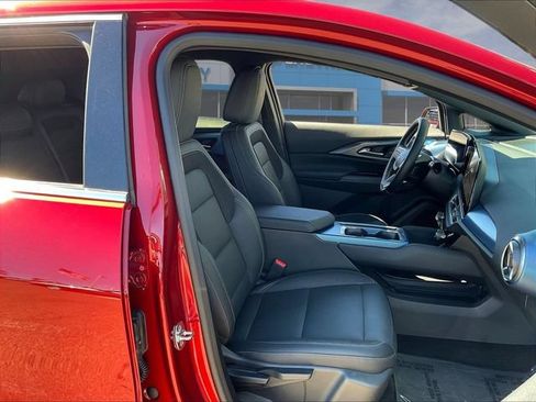 Certified 2024 Chevrolet Equinox EV LT FWD image 30