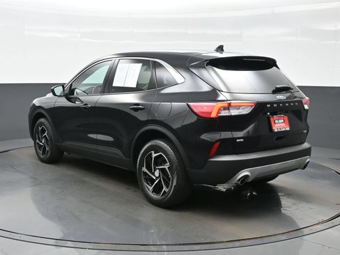 Used 2020 Ford Escape SE AWD/4WD image 4