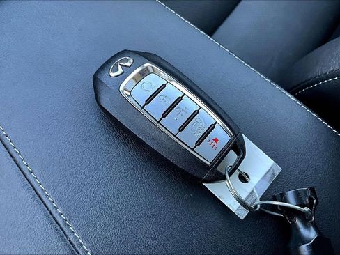 Certified 2024 INFINITI QX50 Luxe image 13