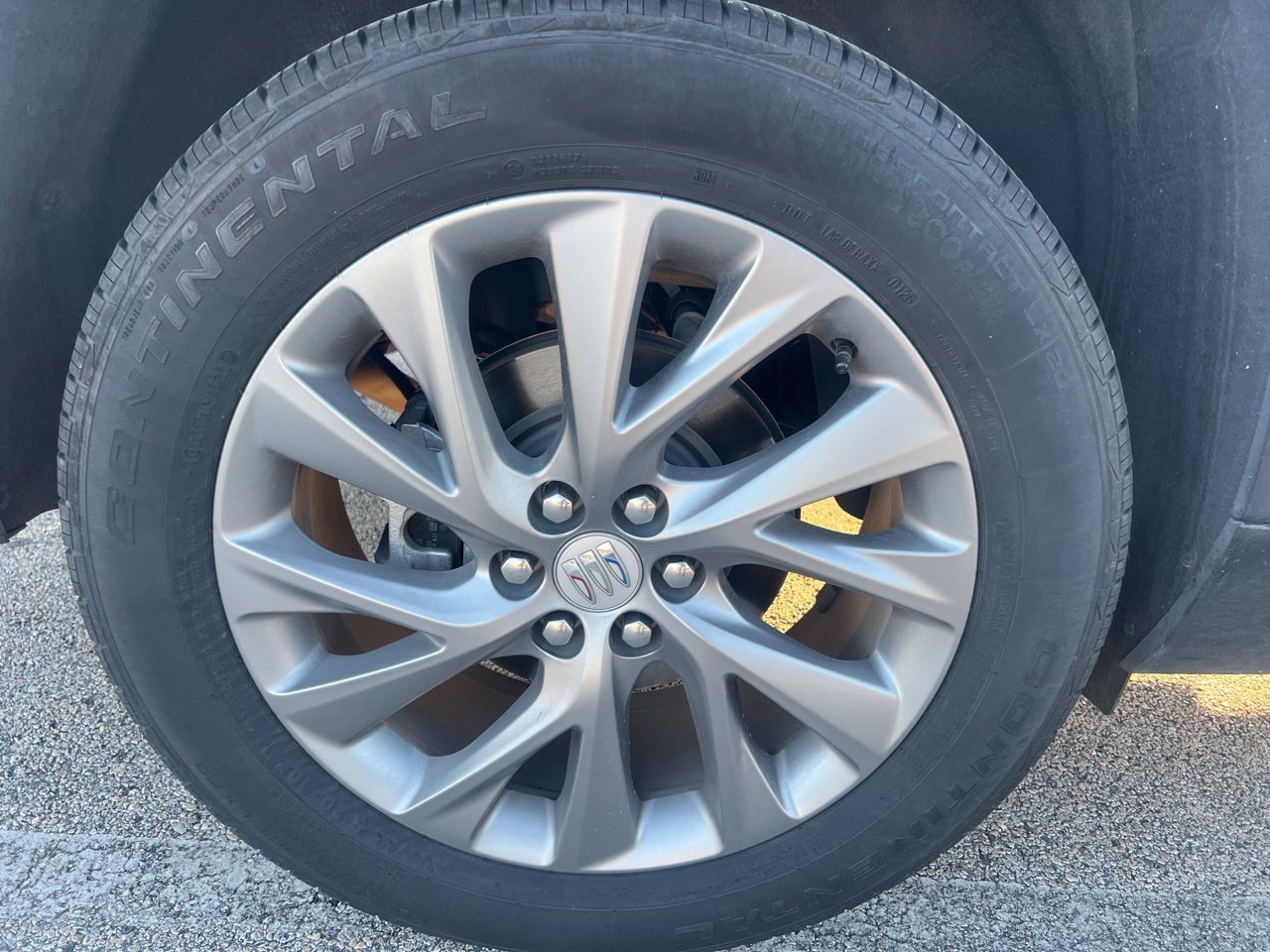 Used 2025 Buick Enclave Preferred AWD/4WD image 15