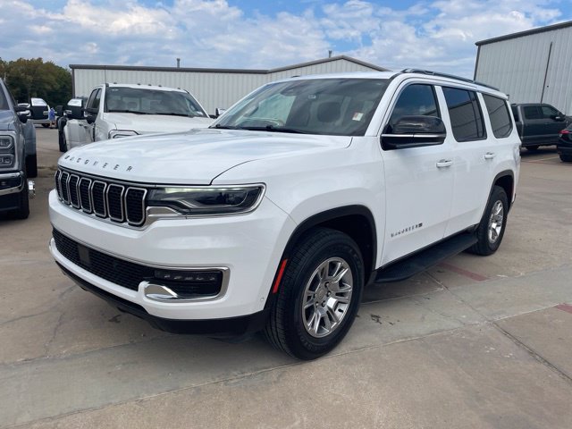 Used 2024 Jeep Wagoneer 2WD image 1