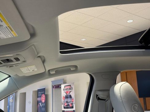 New 2026 Buick Envision Avenir image 18