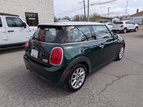 Used 2019 MINI Cooper 2-Door Hardtop w/ Signature Upholstery Package FWD image 6