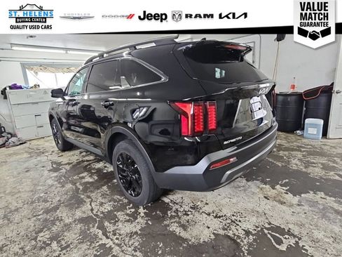 Used 2023 Kia Sorento S w/ Panoramic Sunroof Package AWD/4WD image 4