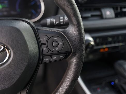 Used 2024 Toyota RAV4 XLE image 12