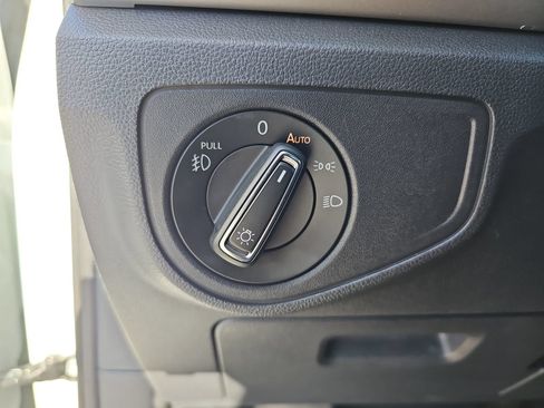 Used 2020 Volkswagen Atlas SEL FWD image 27