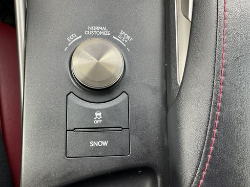 Used 2018 Lexus IS 350 AWD image 24