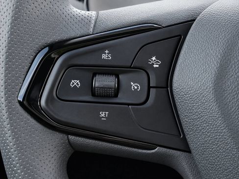 Used 2023 Chevrolet Bolt EUV LT FWD image 21