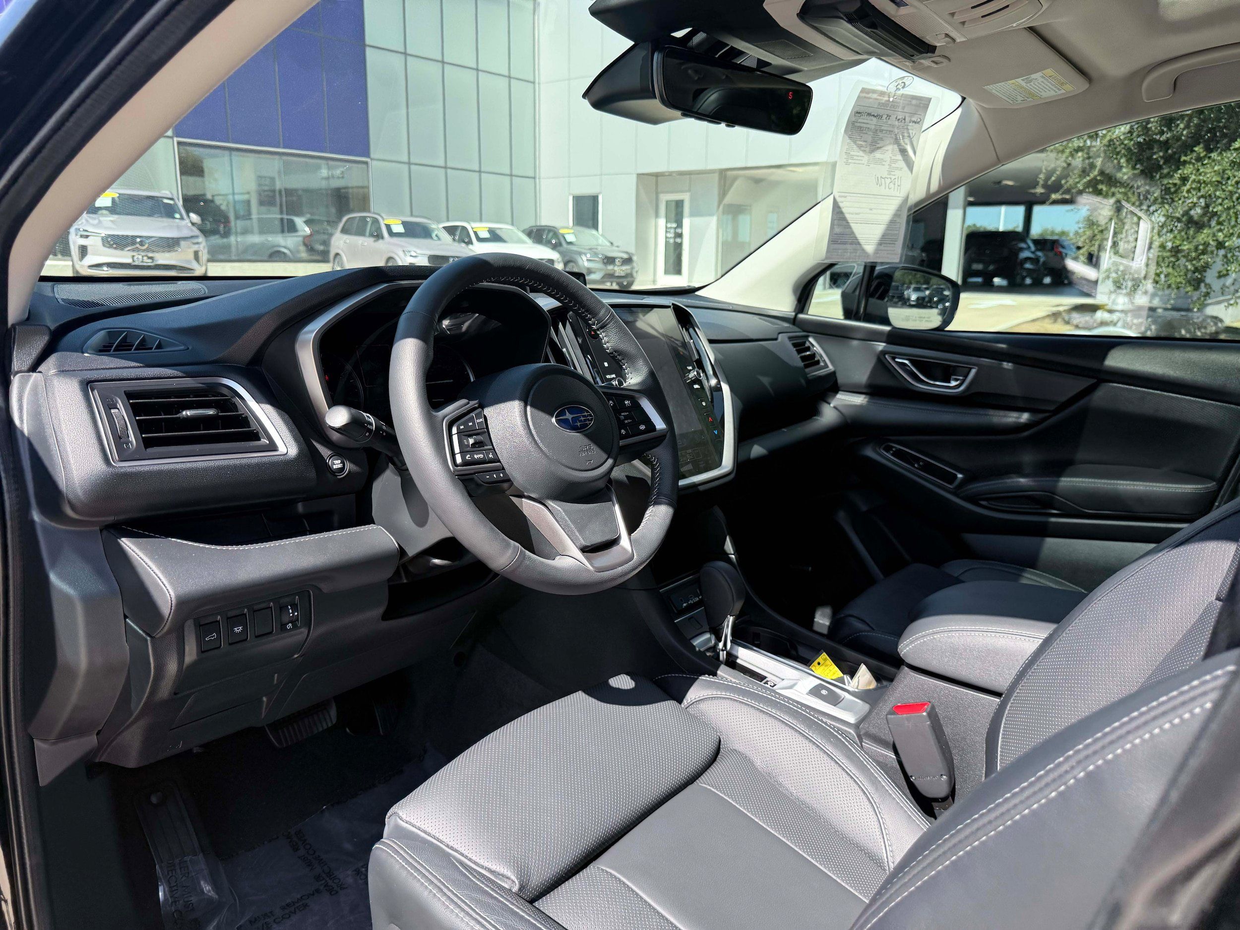 Used 2025 Subaru Ascent Limited AWD/4WD image 12